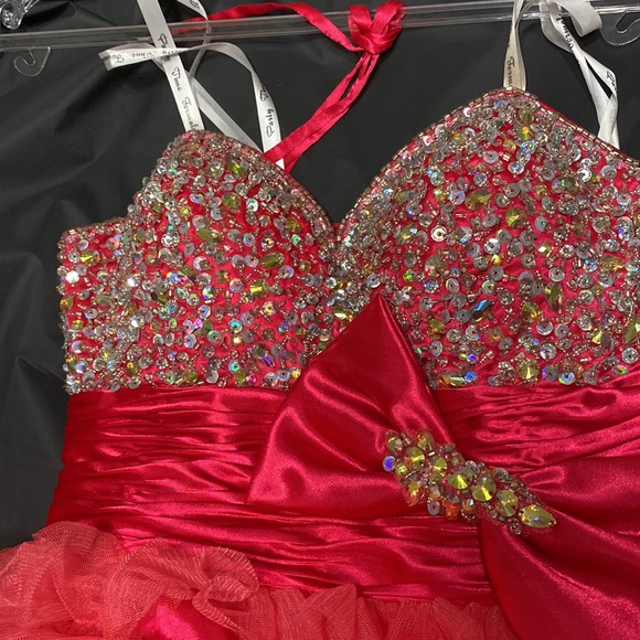 Party dress strapless or can be worn with straps - Picture 3 of 8